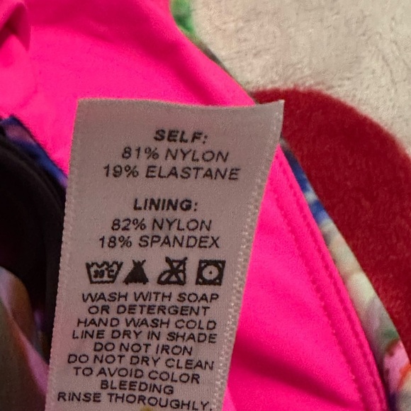 NWT Wet Swimwear Isla De Ibiza Elsa One-Piece Swimsuit
NEON-MULTI - Picture 11 of 16